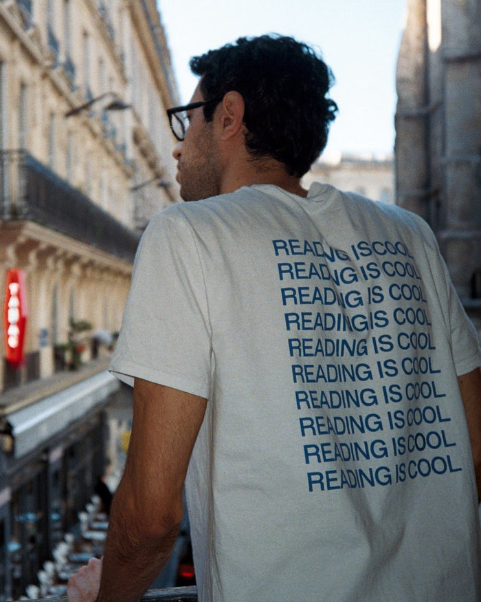 "Reading is cool" — Le T-Shirt